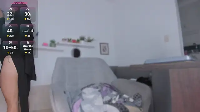 Snapshot of May_hadi chatting on 10-18-25, 12:17 May hadi online show from 10-18-25, 12:17