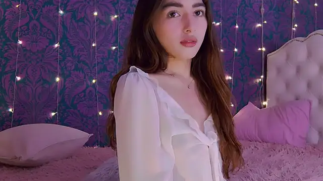 Snapshot of CherrRoses chatting on 10-16-25, 01:45 CherrRoses online show from 10-16-25, 01:45