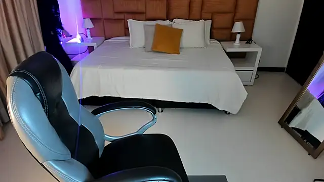 Catti Brie online show from 10-01-25, 11:38