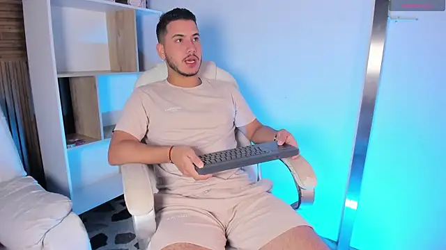 Axel grey  online show from 09-26-25, 12:20