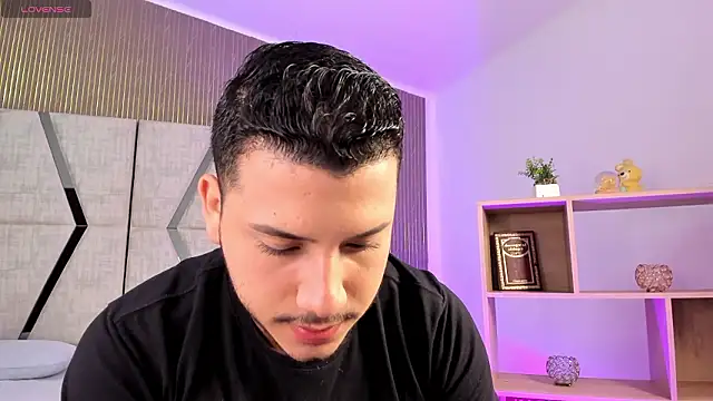 Axel grey  online show from 03-06-26, 12:45