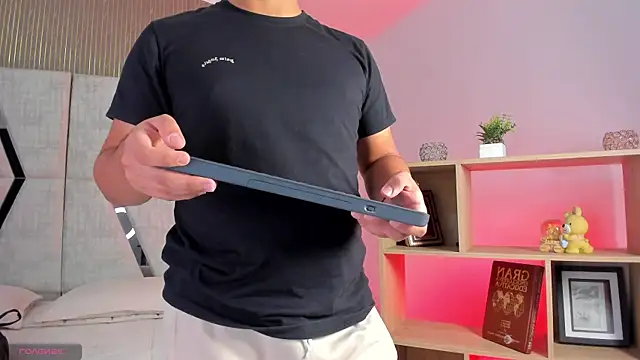 Axel grey  online show from 04-04-26, 12:46