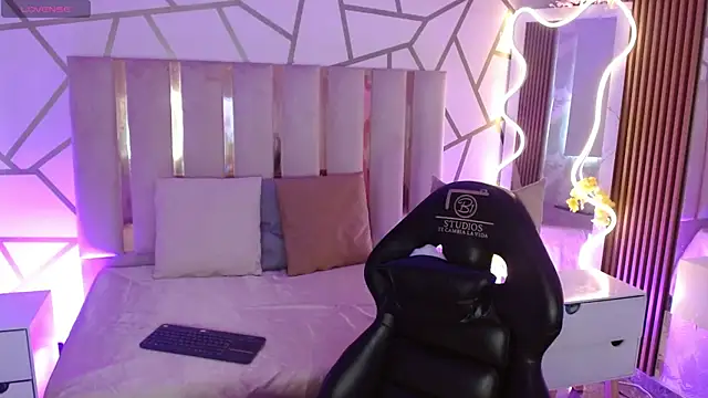 CYRUS TAY online show from 03-04-26, 12:55