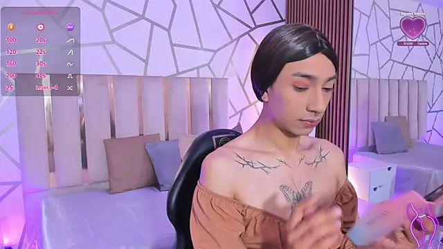 CYRUS TAY online show from 04-15-26, 01:40