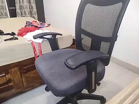 Cynthia011 online show from 10-02-25, 01:40