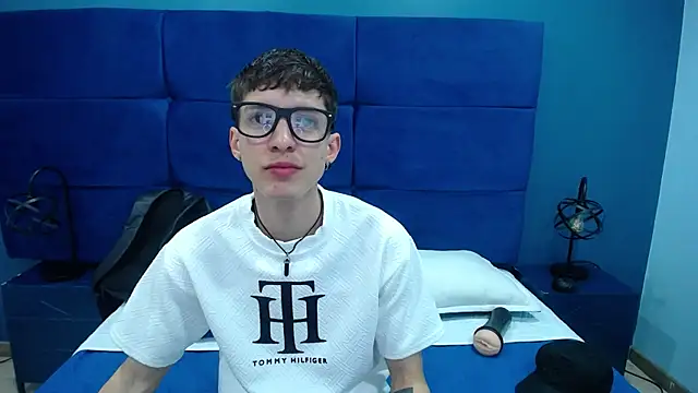 Jheampiiero online show from 09-11-25, 01:44