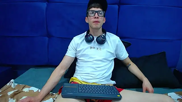 Jheampiiero online show from 09-26-25, 02:43