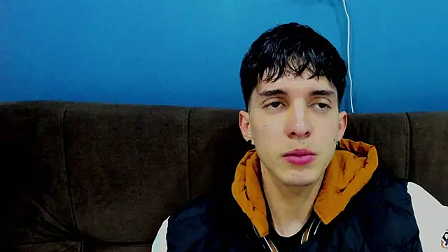 Jheampiiero online show from 12-18-25, 02:12