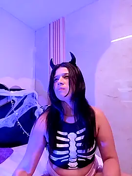 lanarios online show from 10-30-25, 04:36