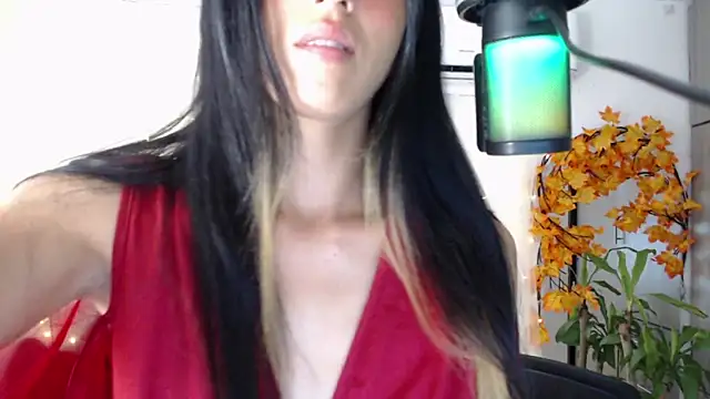 Snapshot of cristal_aixa12 chatting on 10-05-25, 07:34 cristal aixa12 online show from 10-05-25, 07:34