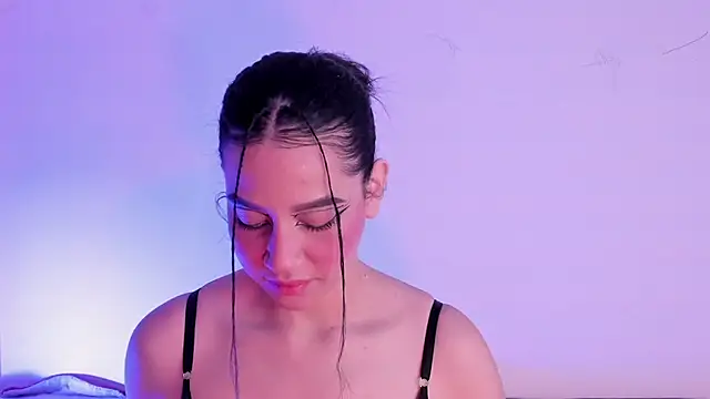 Snapshot of Megan_Luxe chatting on 02-22-26, 04:57 Megan Luxe online show from 02-22-26, 04:57