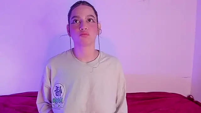 Snapshot of Megan_Luxe chatting on 03-04-26, 08:09 Megan Luxe online show from 03-04-26, 08:09