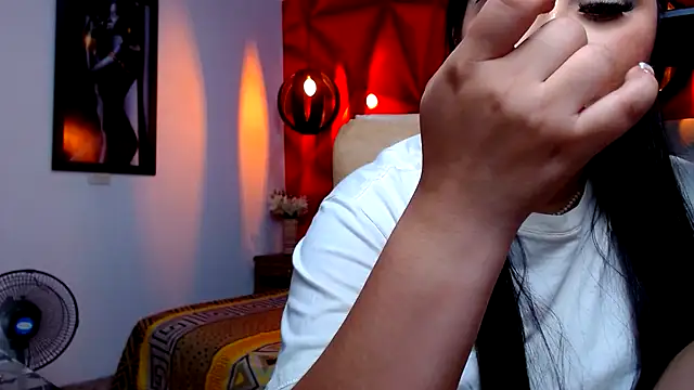 Snapshot of IsabellaaSweet chatting on 09-23-25, 06:33 IsabellaaSweet online show from 09-23-25, 06:33