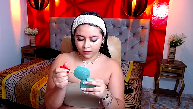 Snapshot of IsabellaaSweet chatting on 10-01-25, 02:01 IsabellaaSweet online show from 10-01-25, 02:01