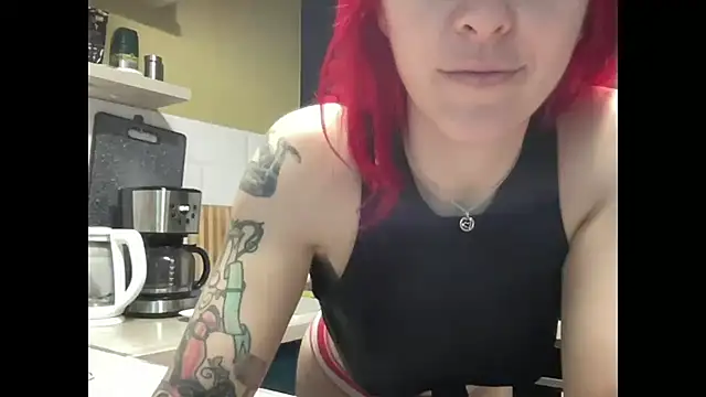 Snapshot of Arri_elle chatting on 12-01-25, 11:32 Arri elle online show from 12-01-25, 11:32