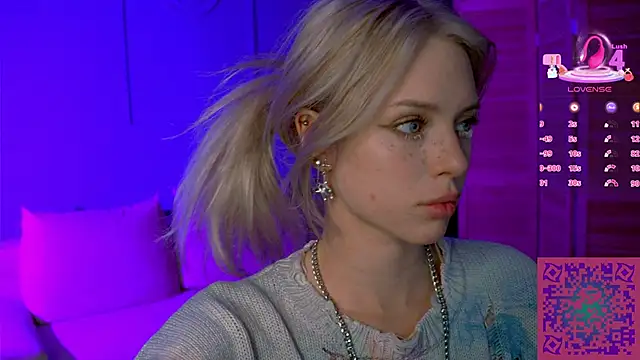 Nelly Carroll online show from 10-08-25, 06:38