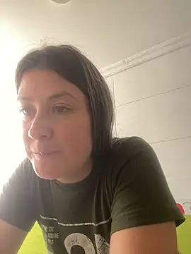 Snapshot of Abby-LS chatting on 12-19-25, 02:24 Abby-LS online show from 12-19-25, 02:24