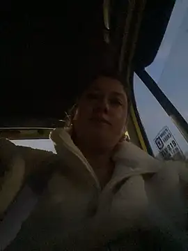 Snapshot of Abby-LS chatting on 01-07-26, 11:18 Abby-LS online show from 01-07-26, 11:18