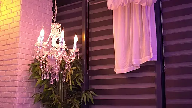 BellaNoirre online show from 09-27-25, 06:02