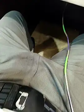 hotboy43339 online show from 09-11-25, 04:18