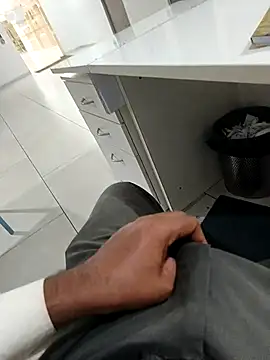 hotboy43339 online show from 03-08-26, 08:45