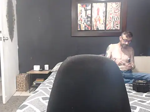 Snapshot of Dara-montenegro chatting on 10-06-25, 02:31 Dara-montenegro online show from 10-06-25, 02:31