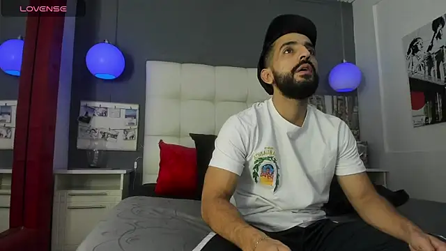 Yiyo10  online show from 02-13-26, 03:57