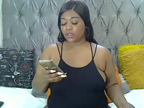 BigAssjuicy26 online show from 11-06-25, 06:31