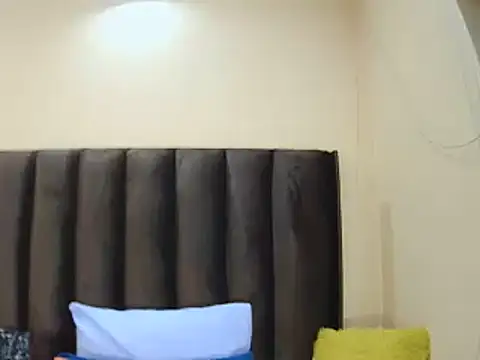 BigAssjuicy26 online show from 11-12-25, 05:13