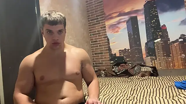 Snapshot of MusclePhantom chatting on 09-13-25, 10:53 MusclePhantom online show from 09-13-25, 10:53