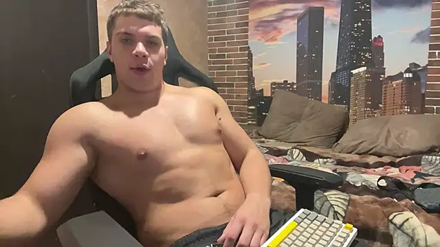 Snapshot of MusclePhantom chatting on 10-14-25, 07:25 MusclePhantom online show from 10-14-25, 07:25