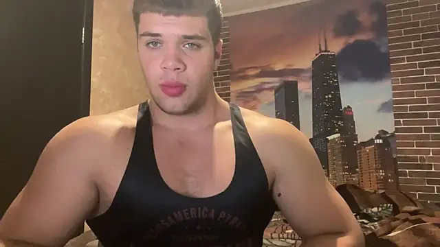 Snapshot of MusclePhantom chatting on 10-16-25, 08:10 MusclePhantom online show from 10-16-25, 08:10