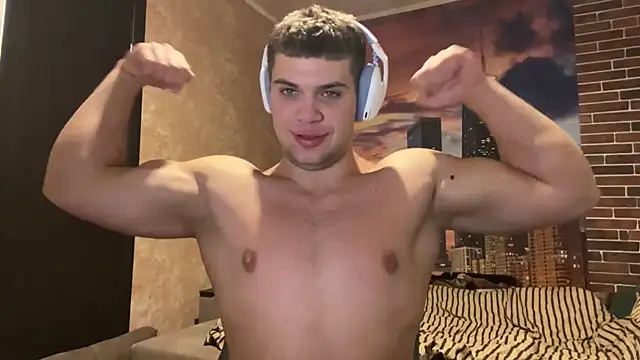 Snapshot of MusclePhantom chatting on 12-03-25, 10:08 MusclePhantom online show from 12-03-25, 10:08