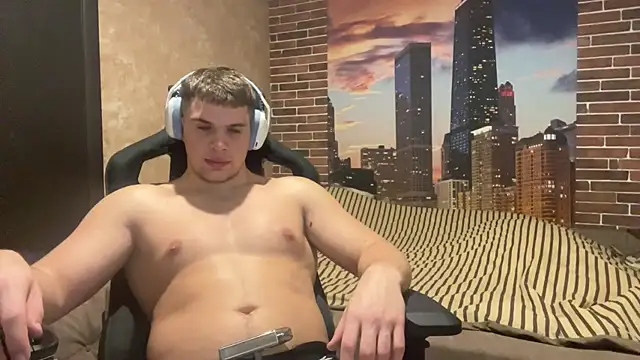 MusclePhantom online show from 12-19-25, 10:39