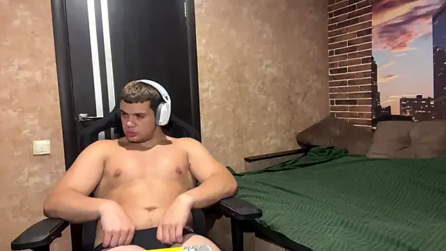 MusclePhantom online show from 06-07-26, 09:07