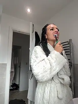 BELLABLACKXUK online show from 11-11-25, 11:10