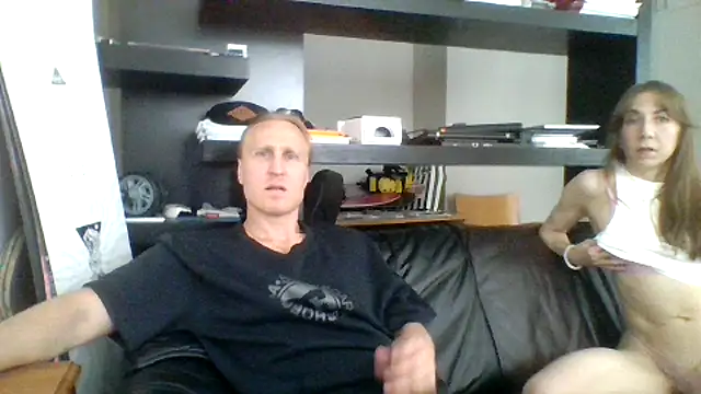 Snapshot of Silverhippo chatting on 09-19-25, 01:01 Silverhippo online show from 09-19-25, 01:01