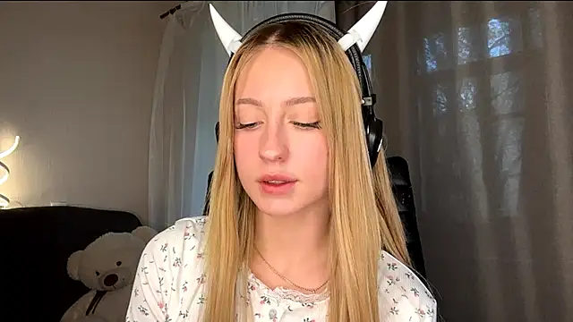 Jetta Corsacami online show from 10-20-25, 12:27