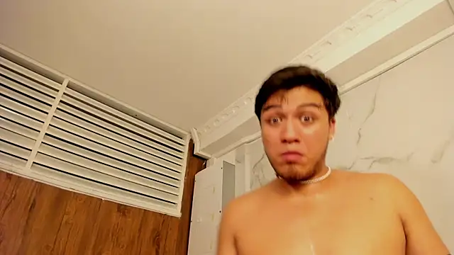 Snapshot of juanmechanic_ chatting on 11-15-25, 10:56 juanmechanic online show from 11-15-25, 10:56