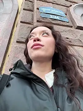 EstaVista online show from 10-18-25, 02:07