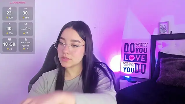 KimGarces online show from 09-13-25, 08:41