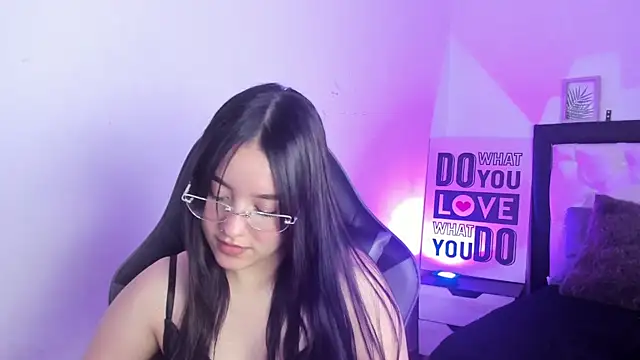 KimGarces online show from 09-17-25, 09:05