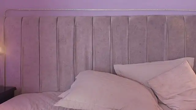 Larra Scott  online show from 09-28-25, 08:09