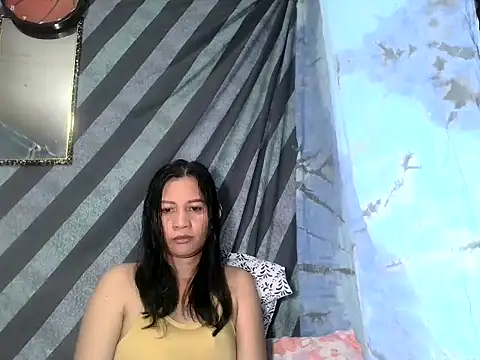 Snapshot of AgnesCutie chatting on 10-09-25, 01:09 AgnesCutie online show from 10-09-25, 01:09