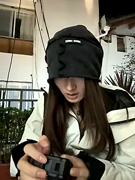 Moonlight-23 online show from 11-08-25, 01:22