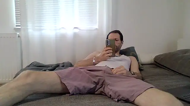 XLBarehengst online show from 10-22-25, 02:06