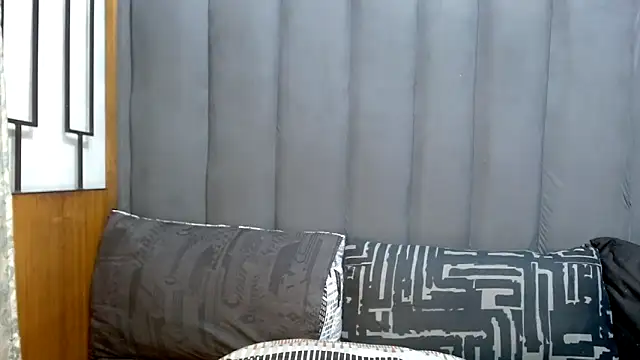 Snapshot of MrsMxx25 chatting on 06-10-26, 08:30 MrsMxx25 online show from 06-10-26, 08:30