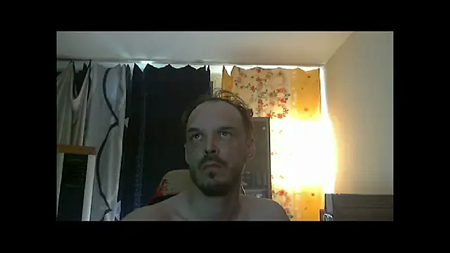 Snapshot of Jenner84 chatting on 09-09-25, 01:54 Jenner84 online show from 09-09-25, 01:54