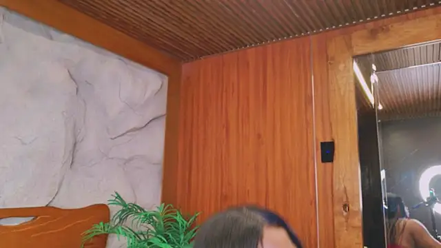 Snapshot of kaylie_mitchel chatting on 11-01-25, 10:12 kaylie mitchel online show from 11-01-25, 10:12