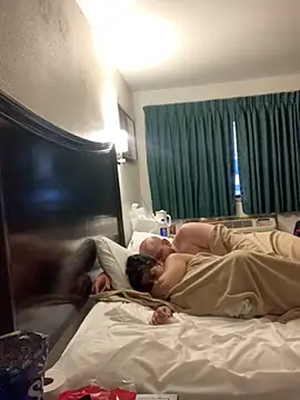 shakeweight online show from 11-11-25, 12:32